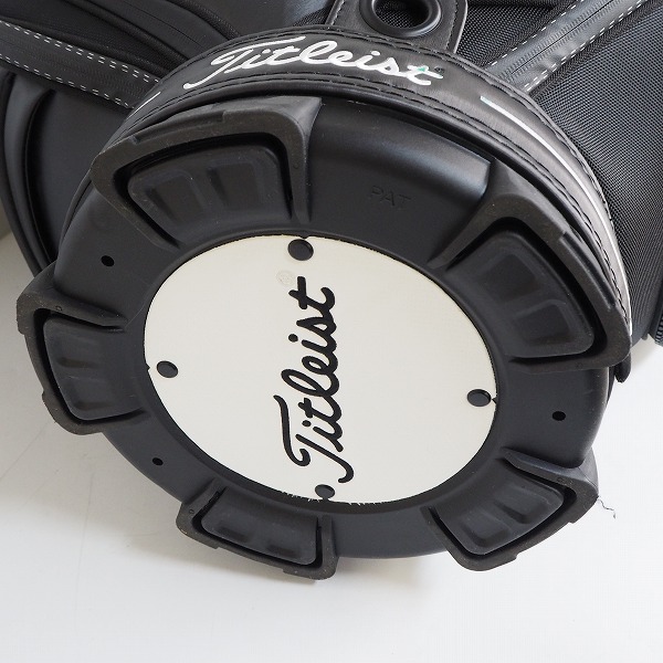 実際に弊社で買取させて頂いたTitleist/タイトリスト TB22SF9 9.5型 5分割 ツアー キャディバッグ 2022年継続モデル ブラックｘホワイトの画像 7枚目