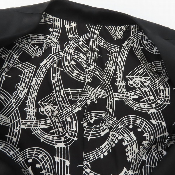 実際に弊社で買取させて頂いたNUMBER (N)INE/ナンバーナイン 07SS 裏地音符柄 切替ショールカラー ベスト シルク S07-NJ034A /4の画像 2枚目