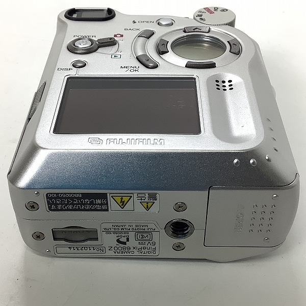 実際に弊社で買取させて頂いたFUJIFILM/富士フィルム FinePix 6800Z コンパクトデジタルカメラ 動作未確認の画像 4枚目