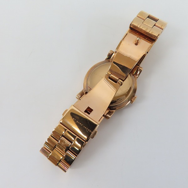 実際に弊社で買取させて頂いたMARC BY MARC JACOBS/マークバイマークジェイコブス クォーツ 腕時計【動作未確認】の画像 3枚目
