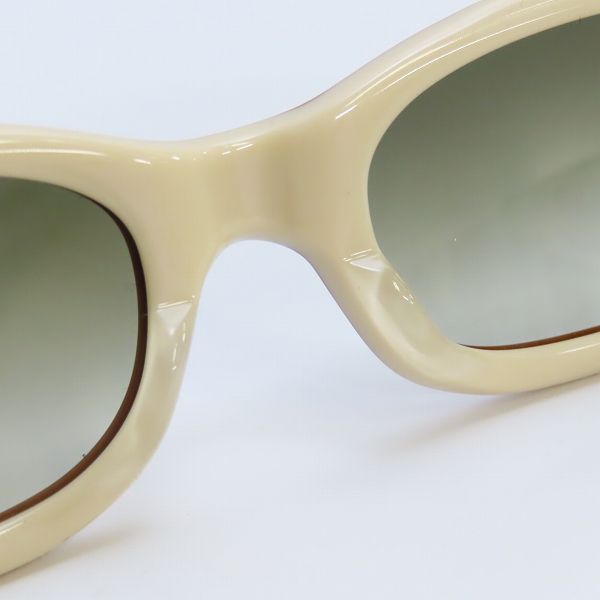 実際に弊社で買取させて頂いた（3）LOEWE/ロエベ サングラス アイウェア SLW506 COL.D23の画像 4枚目