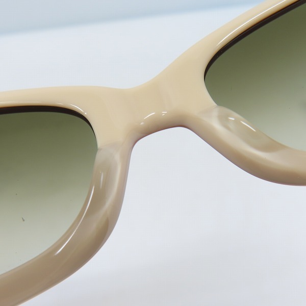 実際に弊社で買取させて頂いた(2)LOEWE/ロエベ サングラス アイウェア SLW506 COL.D23の画像 4枚目