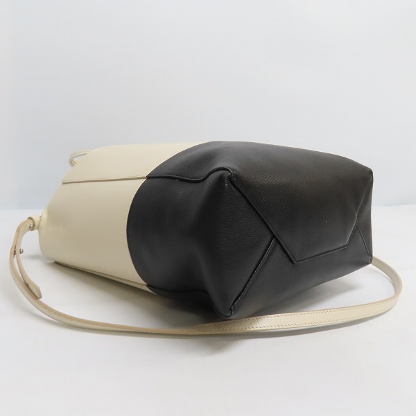 実際に弊社で買取させて頂いたCELINE/セリーヌ バーティカル カバ スモール 2way トートバッグ ホワイト/ブラックの画像 2枚目