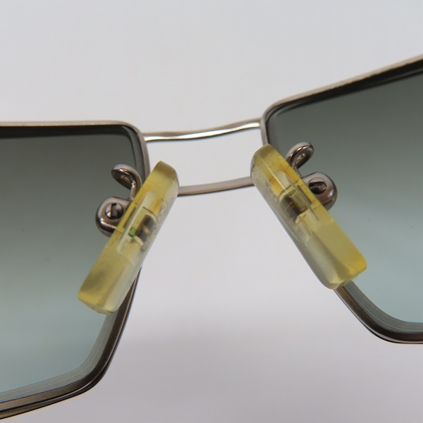 実際に弊社で買取させて頂いたLOEWE/ロエベ サングラス SLW051の画像 4枚目