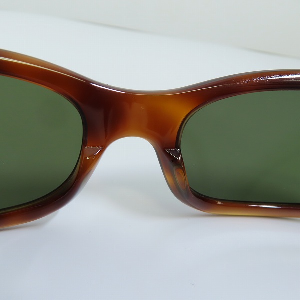 実際に弊社で買取させて頂いた(5)LOEWE/ロエベ サングラス アイウェア SLW506 COL.710 の画像 4枚目