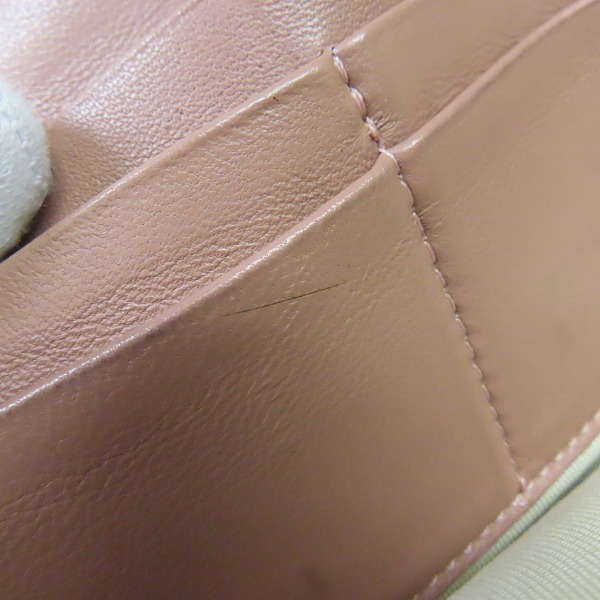 実際に弊社で買取させて頂いたJIMMY CHOO/ジミーチュウ スタースタッズ レザー ラウンドファスナー長財布の画像 6枚目