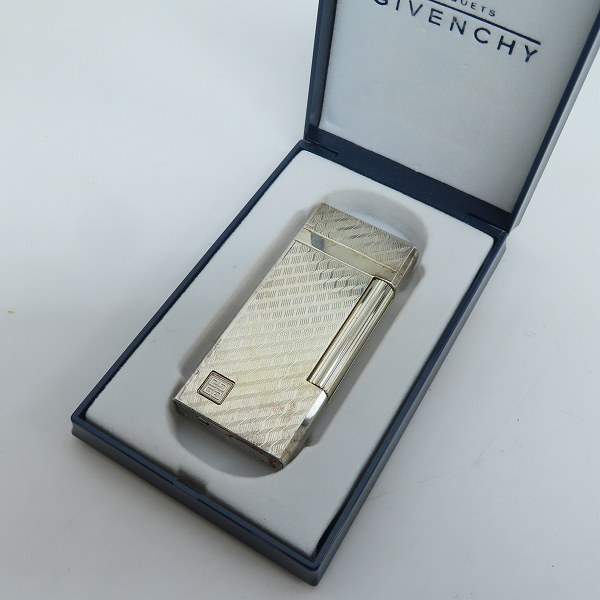実際に弊社で買取させて頂いたGIVENCHY/ジバンシィ 2000 シルバー ローラー ガスライター