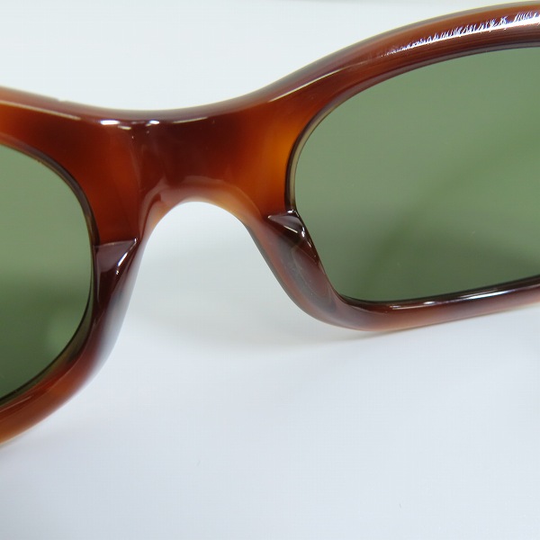 実際に弊社で買取させて頂いた(6)LOEWE/ロエベ サングラス アイウェア SLW506 COL.710 の画像 4枚目