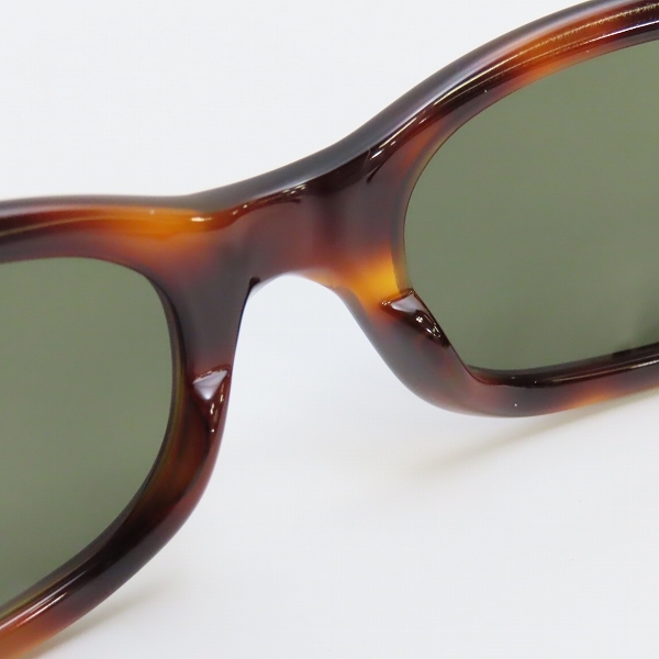 実際に弊社で買取させて頂いた（5）LOEWE/ロエベ サングラス アイウェア SLW506 COL.710 の画像 4枚目