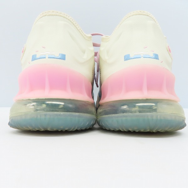 実際に弊社で買取させて頂いたATMOS×NIKE/アトモス×ナイキ レブロン 18ロー "サクラ" ペール アイボリー-ライト アークティック CV7564-101/28.0の画像 1枚目