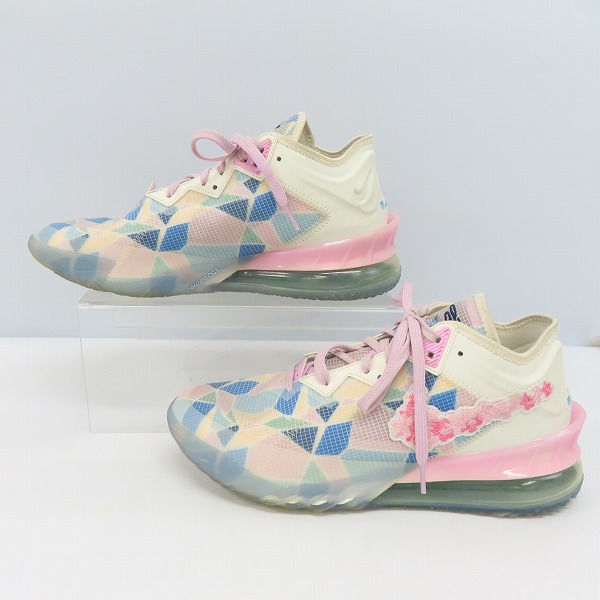 実際に弊社で買取させて頂いたATMOS×NIKE/アトモス×ナイキ レブロン 18ロー "サクラ" ペール アイボリー-ライト アークティック CV7564-101/28.0の画像 3枚目