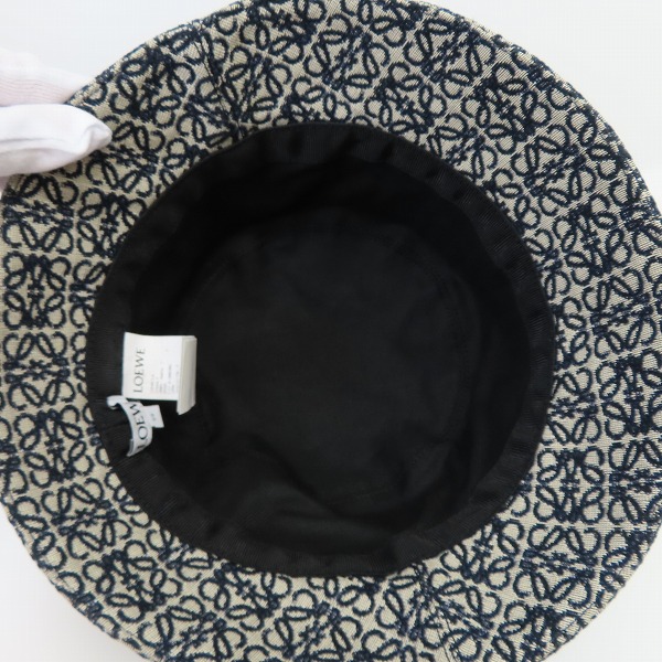 実際に弊社で買取させて頂いた【JPタグ】LOEWE/ロエベ アナグラムロゴ刺繍 総柄 バケットハット K820HB1X07 の画像 3枚目