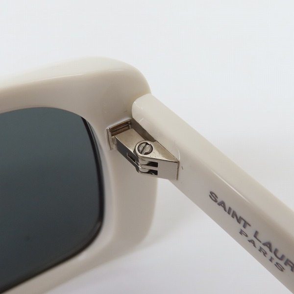 実際に弊社で買取させて頂いたSAINT LAURENT/サンローラン サングラス スクエア SL497 005 Cat.3の画像 6枚目