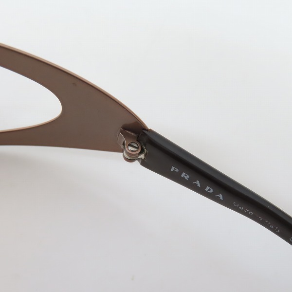 実際に弊社で買取させて頂いたPRADA/プラダ Brown Swing レンズ度入り サングラス/アイウェア SPR571の画像 7枚目