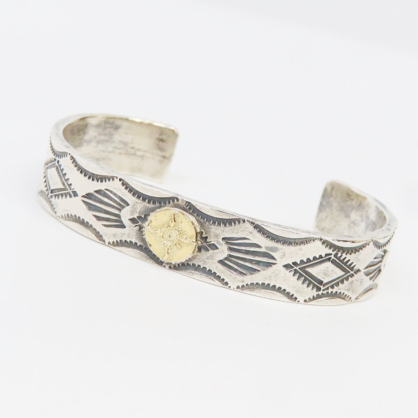 実際に弊社で買取させて頂いたFIRST ARROW's/ファーストアローズ K18付き V.F.S.W バングル