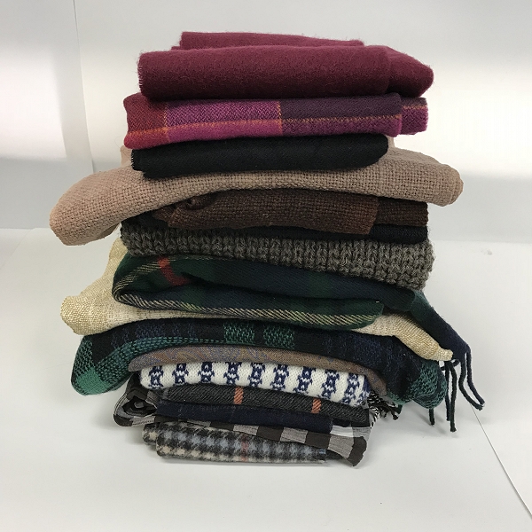 実際に弊社で買取させて頂いた【おまとめ品】トゥモローランド/レイジブルー/ナノ・ユニバース 等 マフラー/ストール 他の画像 5枚目