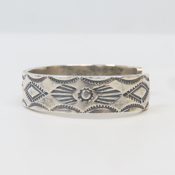 実際に弊社で買取させて頂いたFIRST ARROW's/ファーストアローズ K18付き V.F.S.W バングルの画像 2枚目