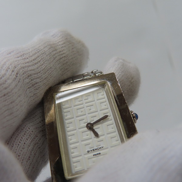 実際に弊社で買取させて頂いたGIVENCHY/ジバンシィ ロゴ総柄腕時計 【動作未確認】の画像 5枚目