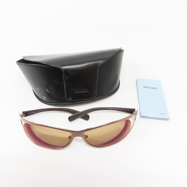 実際に弊社で買取させて頂いたPRADA/プラダ Brown Swing レンズ度入り サングラス/アイウェア SPR571の画像 9枚目