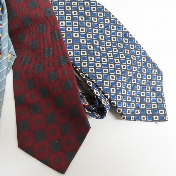 実際に弊社で買取させて頂いた【おまとめ品】Yves Saint Laurent/イヴサンローラン シルク  総柄ネクタイの画像 3枚目