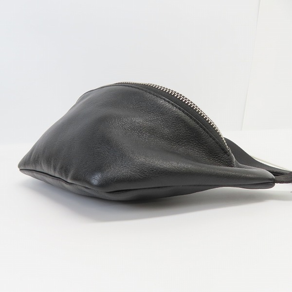 実際に弊社で買取させて頂いたUNITED ARROWS/ユナイテッドアローズ グリーンレーベルリラクシング レザー ボディバッグの画像 2枚目