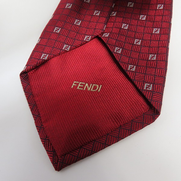 実際に弊社で買取させて頂いた【おまとめ品】フェンディ/バーバリー/セリーヌ他 ネクタイ の画像 1枚目