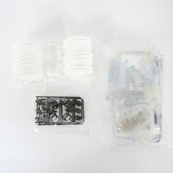 実際に弊社で買取させて頂いた【未組立】TAMIYA/タミヤ 1/10 電動RC 4WDレーシングバギー DF-03 MS 限定生産の画像 3枚目