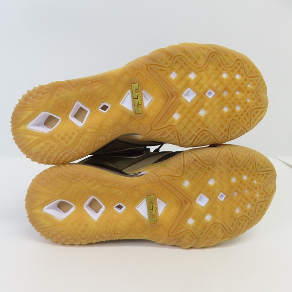 実際に弊社で買取させて頂いたNIKE×atomos/ナイキ×アトモス LEBRON 18 LOW レブロン18 CW3153-200/23.5の画像 2枚目