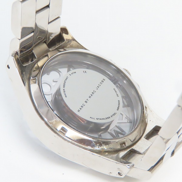 実際に弊社で買取させて頂いたMARC BY MARC JACOBS/マークバイ マークジェイコブス スケルトン クォーツ 腕時計/ウォッチ MBM3205【動作未確認】の画像 4枚目