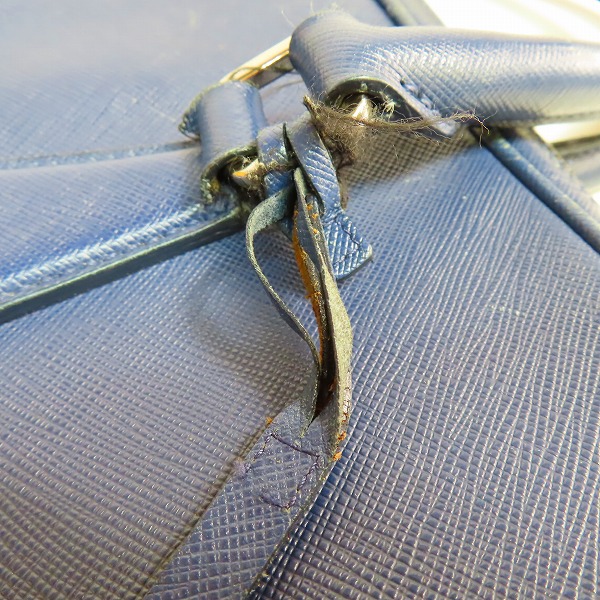 実際に弊社で買取させて頂いた【難有り】PRADA/プラダ サフィアーノ トライアングルロゴ ブリーフケースの画像 7枚目