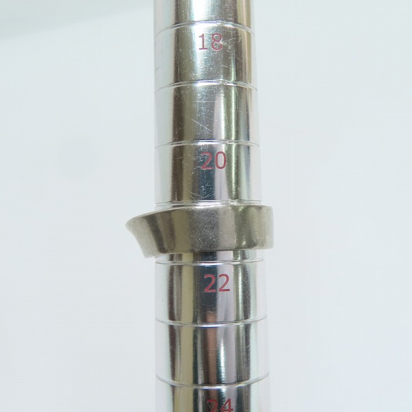 実際に弊社で買取させて頂いたMaison Martin Margiela/メゾンマルタンマルジェラ TWIST RING/ツイストリング ナンバリングロゴ SM1UQ0057/M/21-22号の画像 7枚目