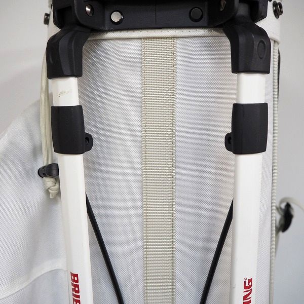 実際に弊社で買取させて頂いたBRIEFING/ブリーフィング BRG213D23 HOLIDAY COLLECTION 9.5型スタンド式5分割キャディバッグ 47インチ対応 ホワイトの画像 7枚目