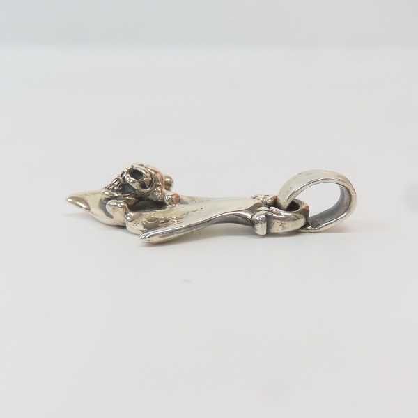 実際に弊社で買取させて頂いたBILL WALL LEATHER/ビルウォールレザー CROSSBONES/スカル＆クロスボーン ホエールテイルチャームの画像 2枚目