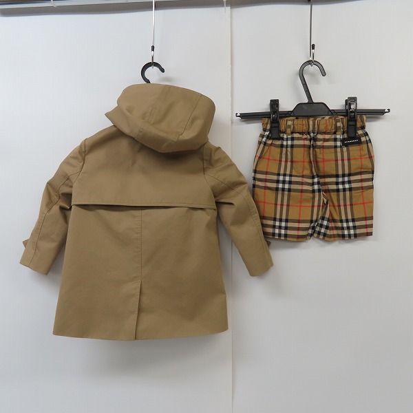 実際に弊社で買取させて頂いたBURBERRY/バーバリー キッズ フード付きトレンチコート/ノバチェック パンツ 92cm 2点セットの画像 1枚目