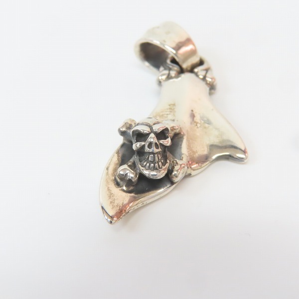 実際に弊社で買取させて頂いたBILL WALL LEATHER/ビルウォールレザー CROSSBONES/スカル＆クロスボーン ホエールテイルチャームの画像 6枚目