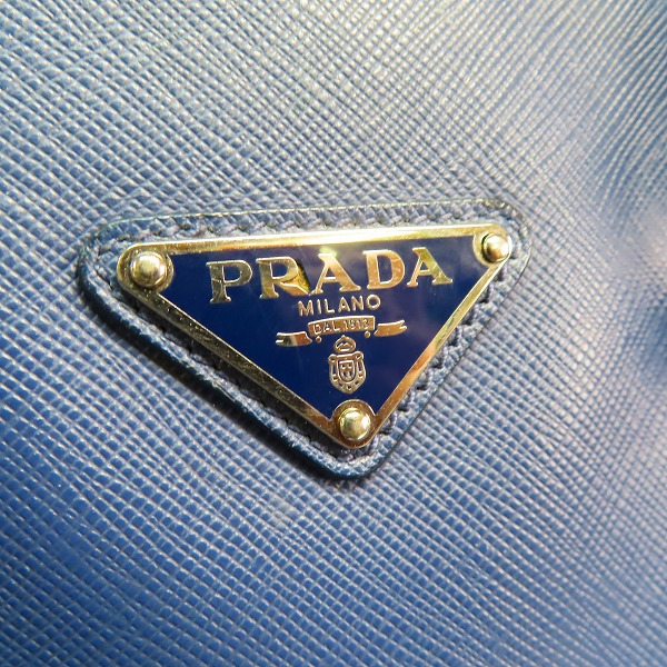 実際に弊社で買取させて頂いた【難有り】PRADA/プラダ サフィアーノ トライアングルロゴ ブリーフケースの画像 3枚目