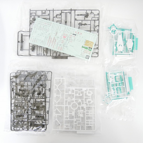 実際に弊社で買取させて頂いた【未組立】BANDAI/バンダイスピリッツ RG 1/144 フルアーマー・ユニコーンガンダム/UC/ガンプラ の画像 3枚目