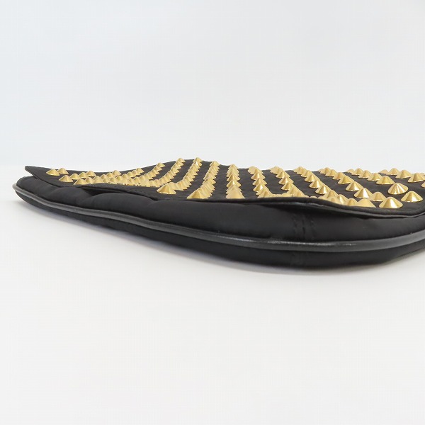 実際に弊社で買取させて頂いたGIVENCHY/ジバンシー スタッズ ナイロンクラッチバッグの画像 2枚目