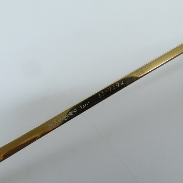 実際に弊社で買取させて頂いたYves Saint Laurent/イヴサンローラン ティアドロップ サングラス/アイウェア 31-7102の画像 5枚目