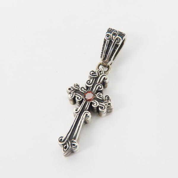 実際に弊社で買取させて頂いた【保証書付き】LEATHERS AND TREASURES/レザーズ＆トレジャーズ NARROW CELTIC CROSS w/RED DIAMOND クロスペンダントトップ の画像 1枚目