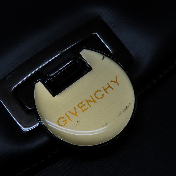 実際に弊社で買取させて頂いたGIVENCHY/ジバンシイ レザー ハンドバッグの画像 5枚目