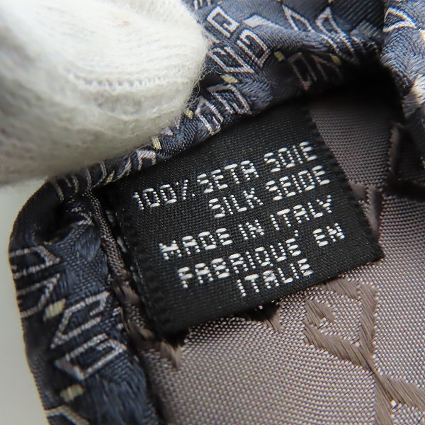 実際に弊社で買取させて頂いたGIVENCHY/ジバンシィ ロゴ総柄 シルクネクタイ の画像 3枚目