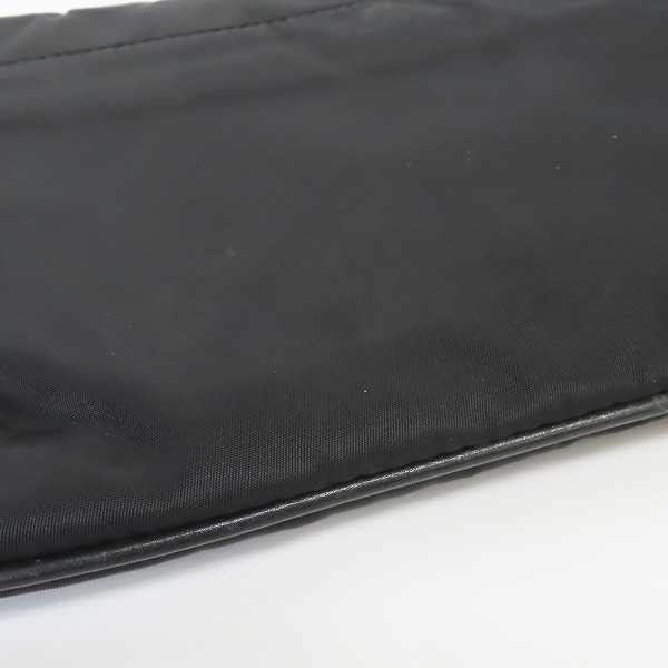 実際に弊社で買取させて頂いたGIVENCHY/ジバンシー スタッズ ナイロンクラッチバッグの画像 9枚目