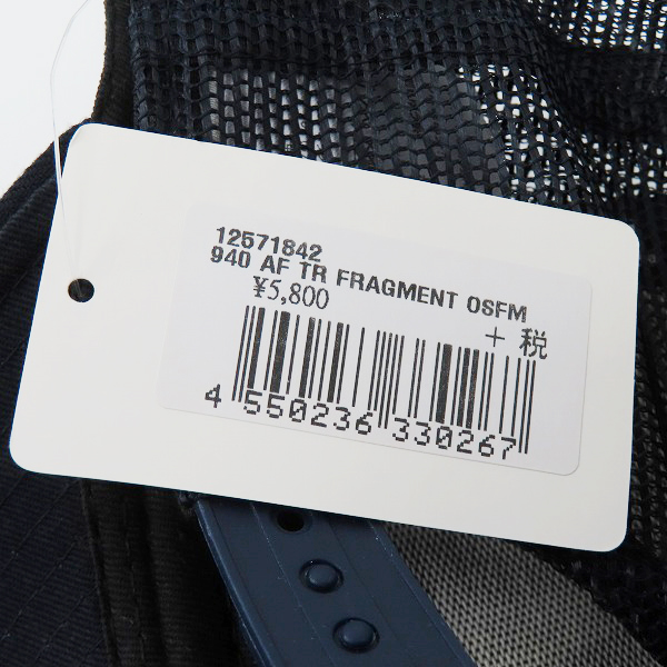 実際に弊社で買取させて頂いた【未使用】FRAGMENT DESIGN×NEW ERA/フラグメントデザイン×ニューエラ FRGMT ロゴ刺繍 キャップの画像 7枚目