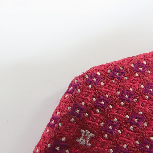 実際に弊社で買取させて頂いたCELINE/セリーヌ マカダム ロゴ総柄 ネクタイの画像 6枚目