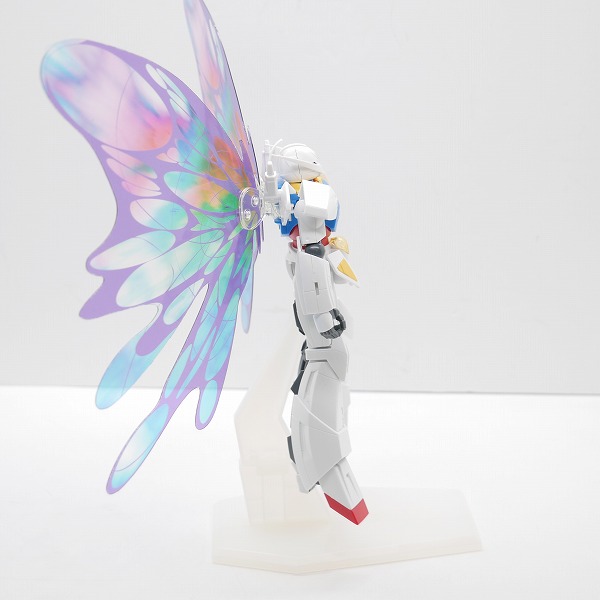 実際に弊社で買取させて頂いた【完成品/ジャンク扱い】バンダイ HG 1/144 ターンエーガンダム 拡張エフェクトユニット 月光蝶付き/∀/ガンプラの画像 4枚目