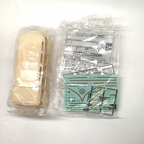 実際に弊社で買取させて頂いた(2)【未組立】Hasegawa/ハセガワ フォルクスワーゲン タイプ2 マイクロバス 1963 CH35の画像 3枚目
