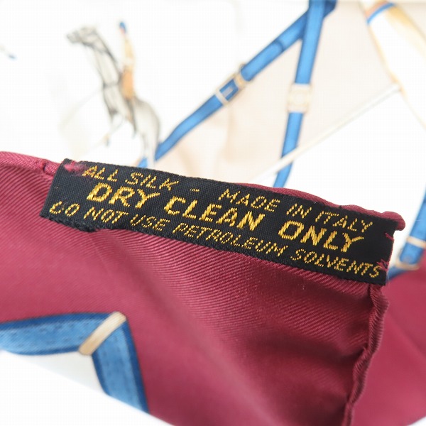 実際に弊社で買取させて頂いたCELINE/セリーヌ 大判スカーフ シルクの画像 2枚目