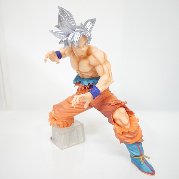 実際に弊社で買取させて頂いた一番くじ ドラゴンボール ULTIMATE VARIATION A賞 ぼくらの悟空NO.1 超サイヤ人孫悟空/B賞 身勝手の極意 フィギュア 2点セットの画像 4枚目