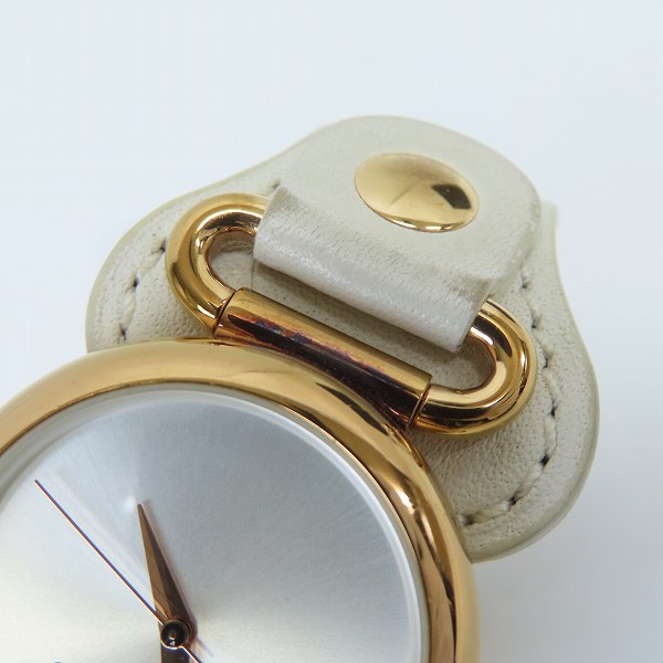 実際に弊社で買取させて頂いたMARC JACOBS/マークジェイコブス The Cuff Watch/ザ カフウォッチ クォーツ腕時計 M8000729【動作未確認】の画像 5枚目